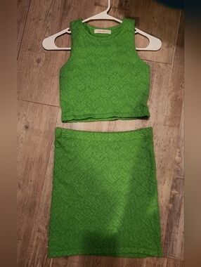 Green Textured Knit Skirt Set